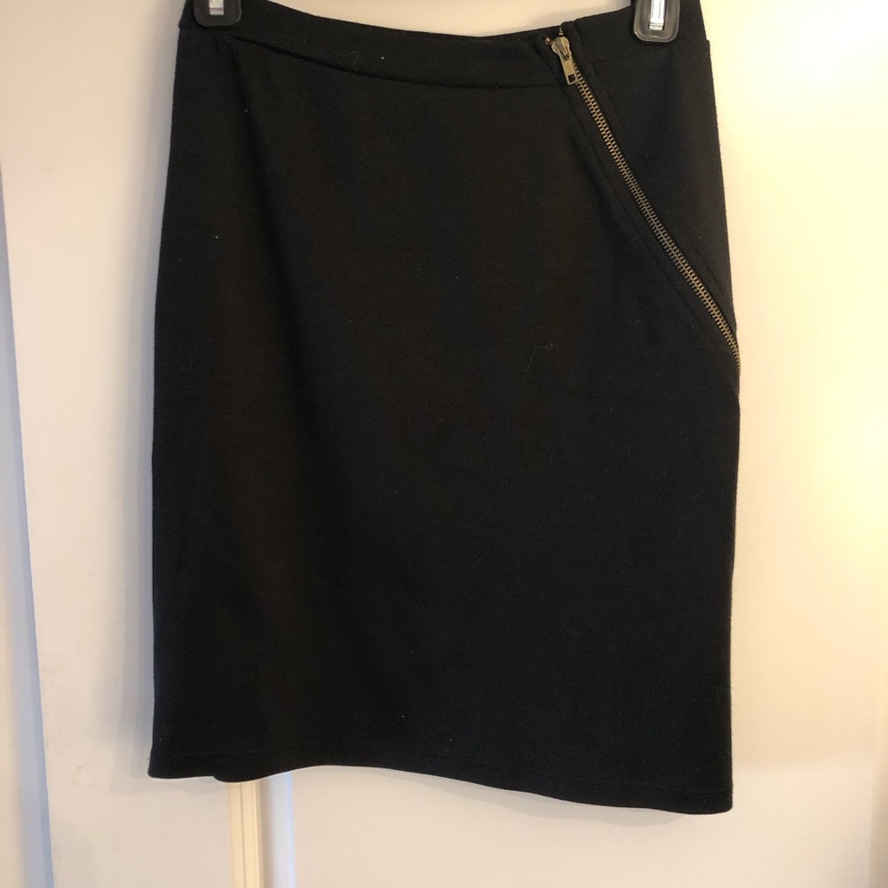 Fabrik Black Skirt With Gold Zipper Detail - Picture 2 of 3